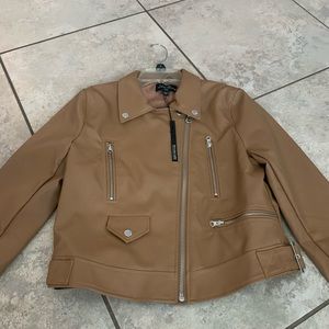 Never Been use still has the tag on